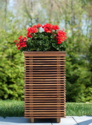 Outdoor store planter speakers